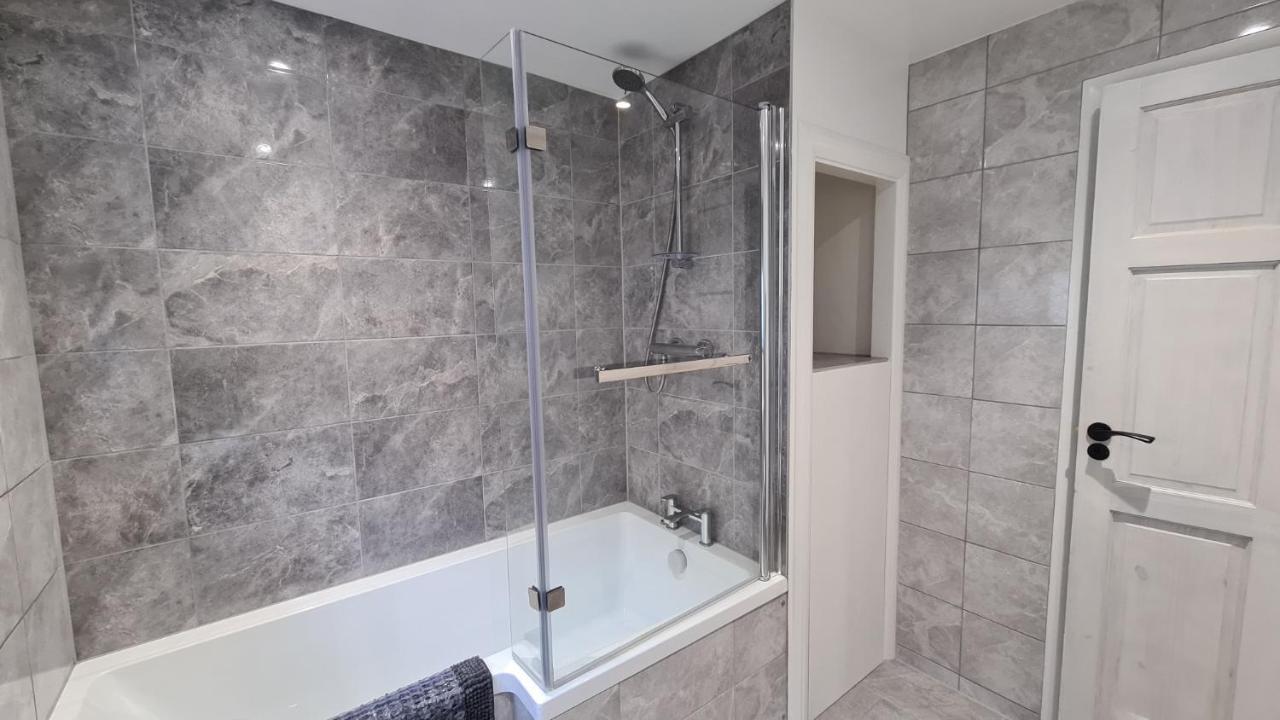 로치퍼드 Westbury House 빌라 외부 사진